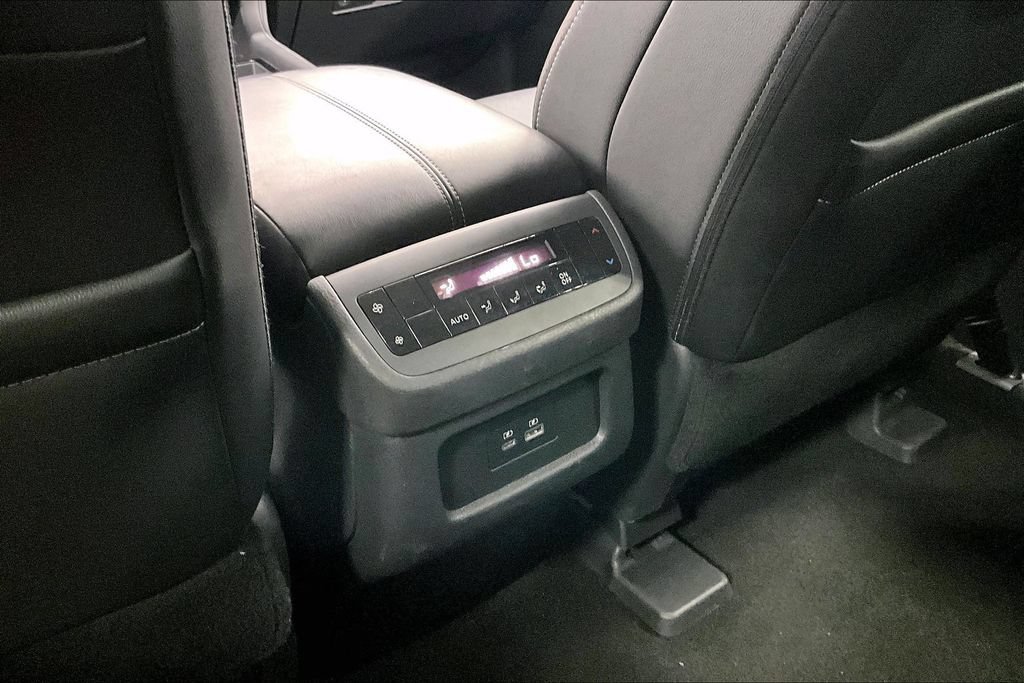 Used 2025 Nissan Pathfinder SL FWD image 28