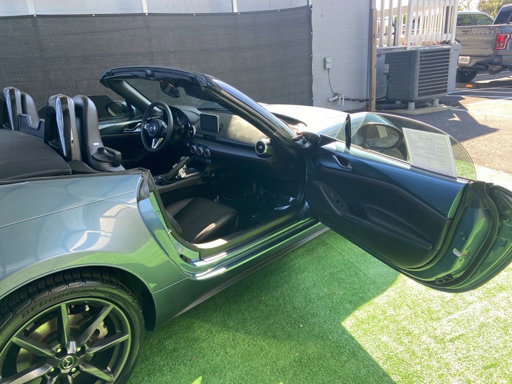 Used 2017 MAZDA MX-5 Miata Grand Touring RWD image 15