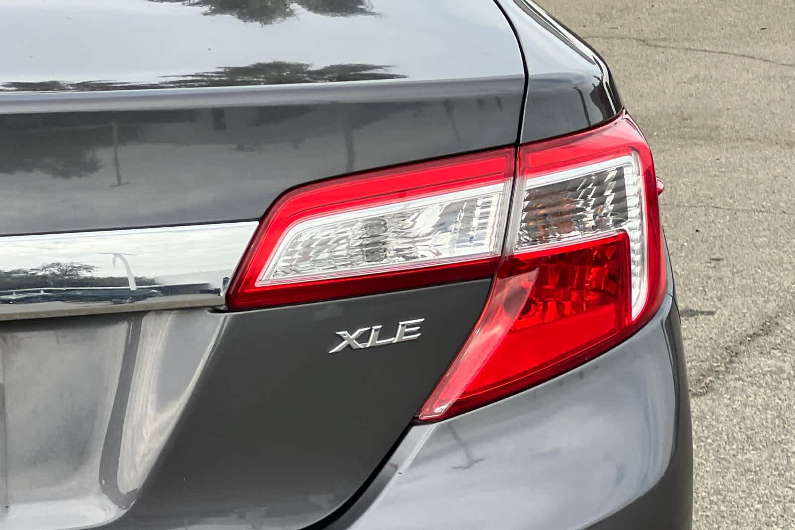 Used 2012 Toyota Camry XLE w/ Convenience Pkg FWD image 21