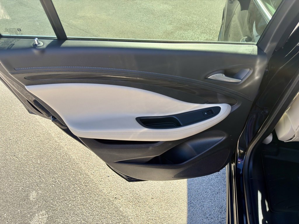 Used 2020 Buick Envision Preferred image 29