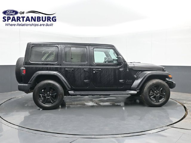 Used 2020 Jeep Wrangler Unlimited Sahara AWD/4WD image 3