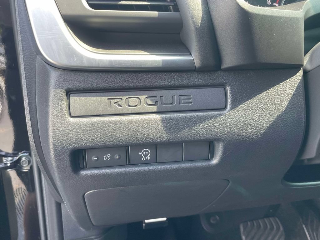 Certified 2026 Nissan Rogue S FWD image 18