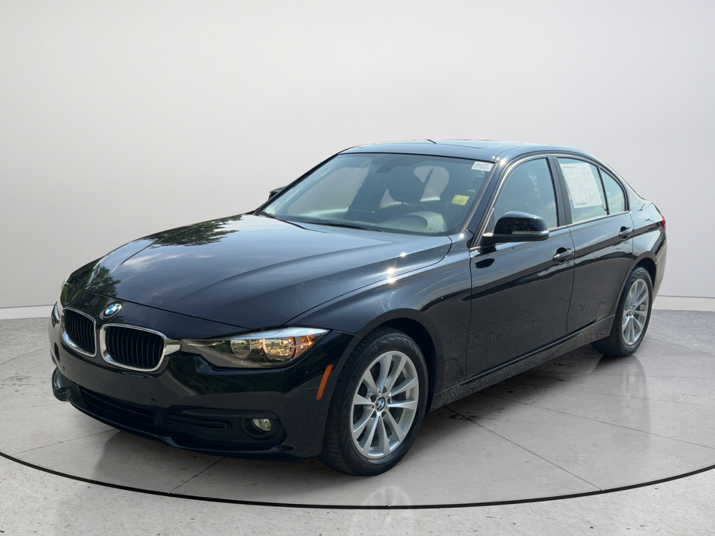 Used 2016 BMW 320i Sedan RWD image 5
