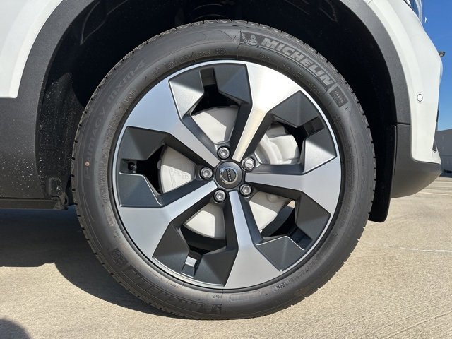 New 2026 Volvo XC40 B5 Plus w/ Protection Package Premier image 9