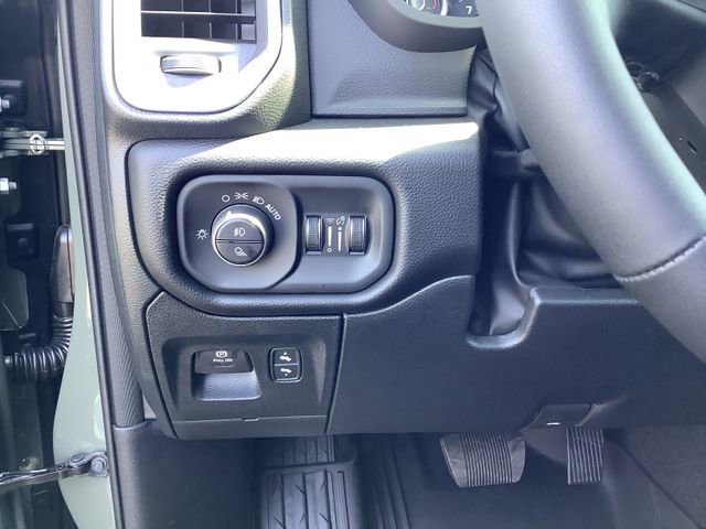 New 2026 RAM 1500 Laramie AWD/4WD image 15