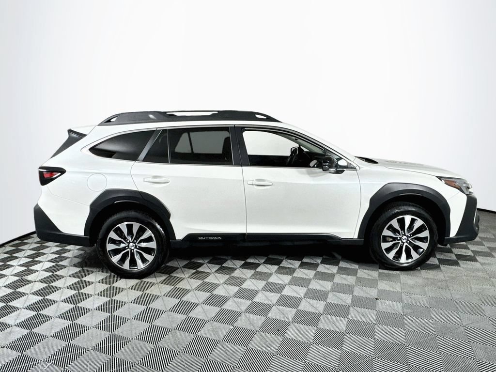 Used 2025 Subaru Outback Limited AWD/4WD image 8