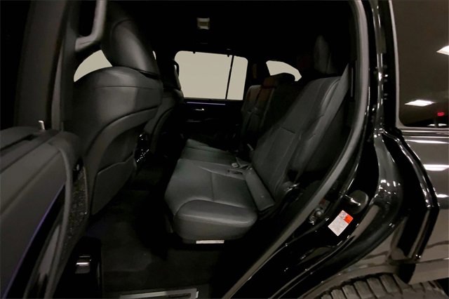 Used 2025 Lexus LX 700h Overtrail image 19