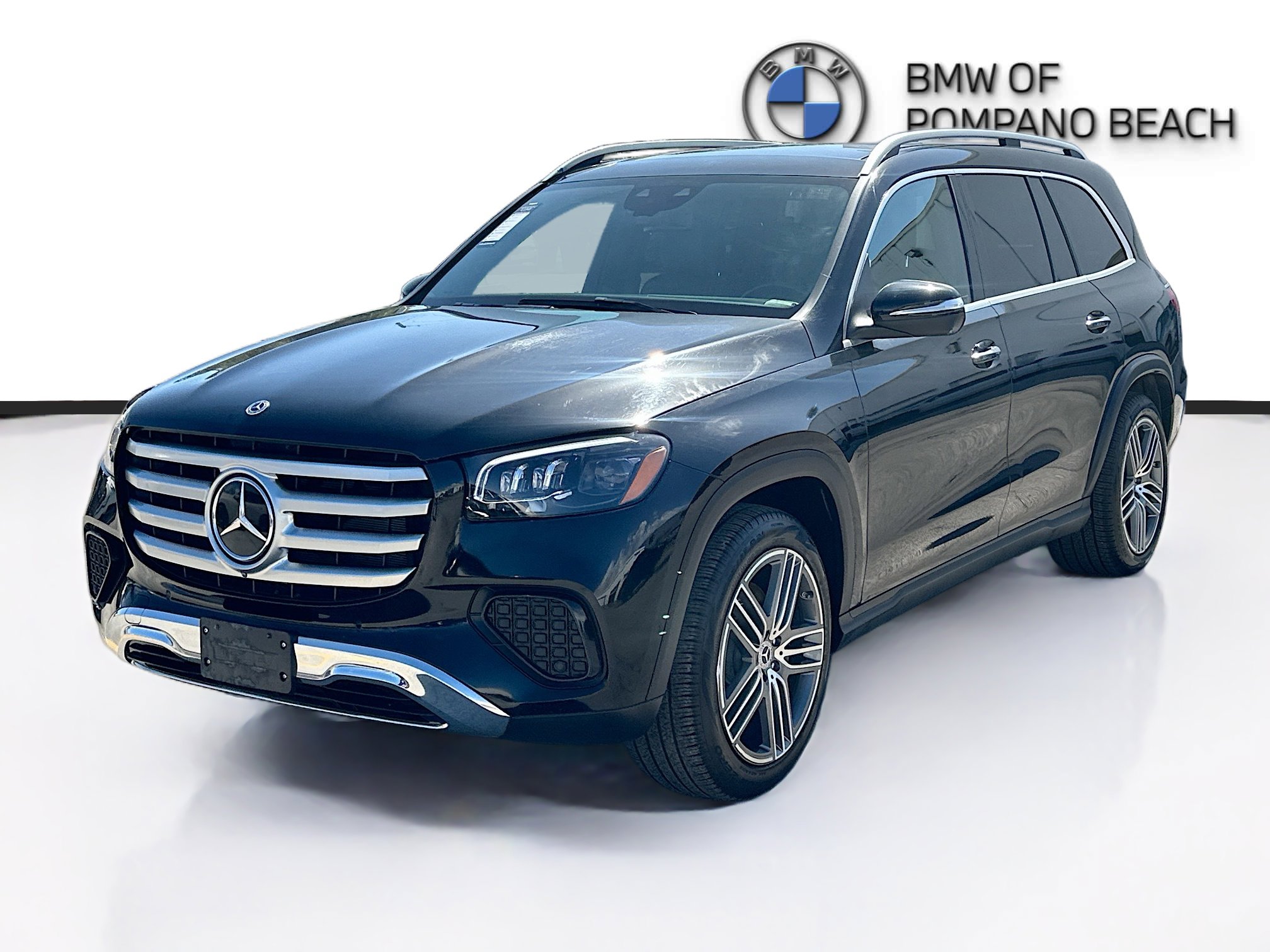 Used 2024 Mercedes-Benz GLS 450 4MATIC image 3