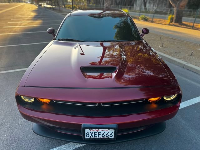 Used 2019 Dodge Challenger R/T w/ Driver Convenience Group RWD image 6