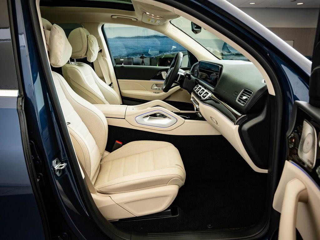 New 2026 Mercedes-Benz GLS 450 4MATIC image 21