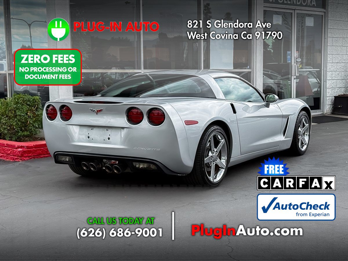 Used 2012 Chevrolet Corvette Coupe w/ 2LT Preferred Equipment Group RWD image 8