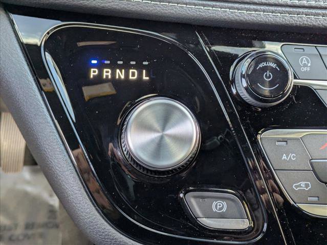 New 2026 Chrysler Pacifica Select image 11