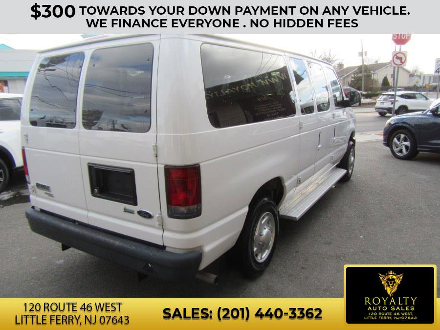 Used 2011 Ford E-150 and Econoline 150 E-150 XLT image 11