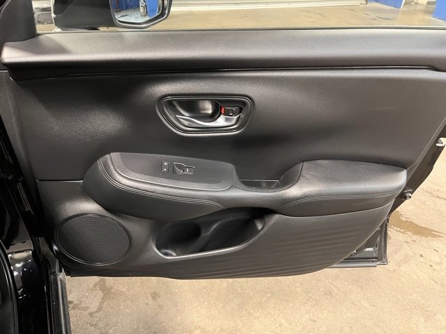Used 2023 Honda HR-V LX image 11