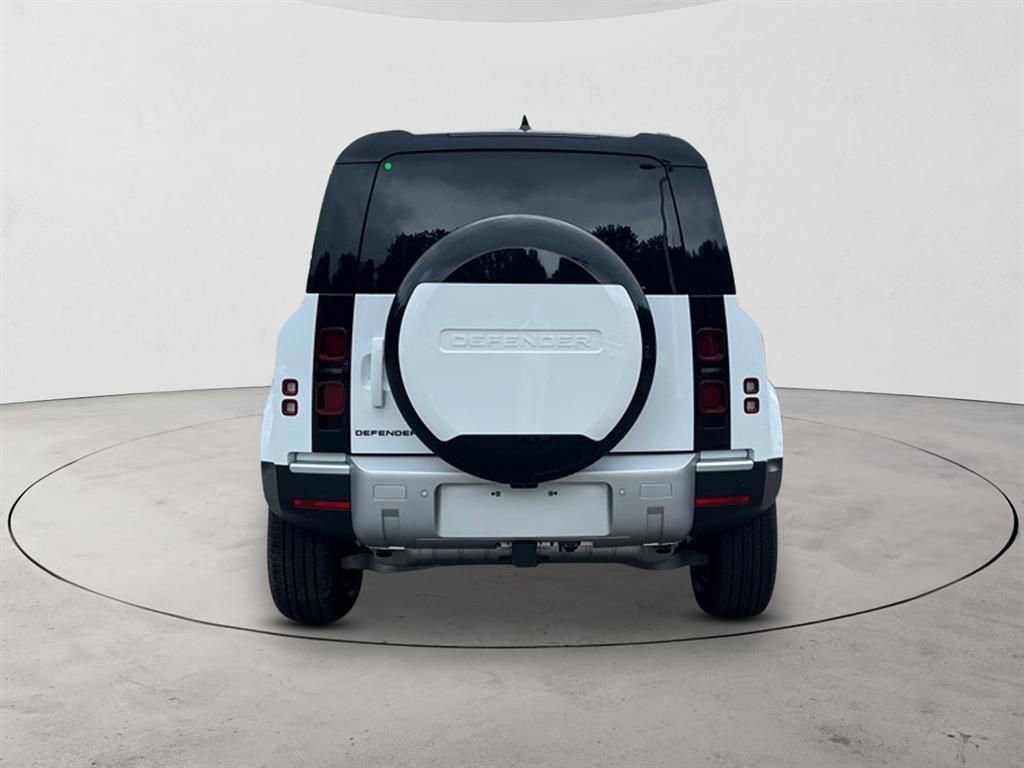 Used 2025 Land Rover Defender 110 S image 4