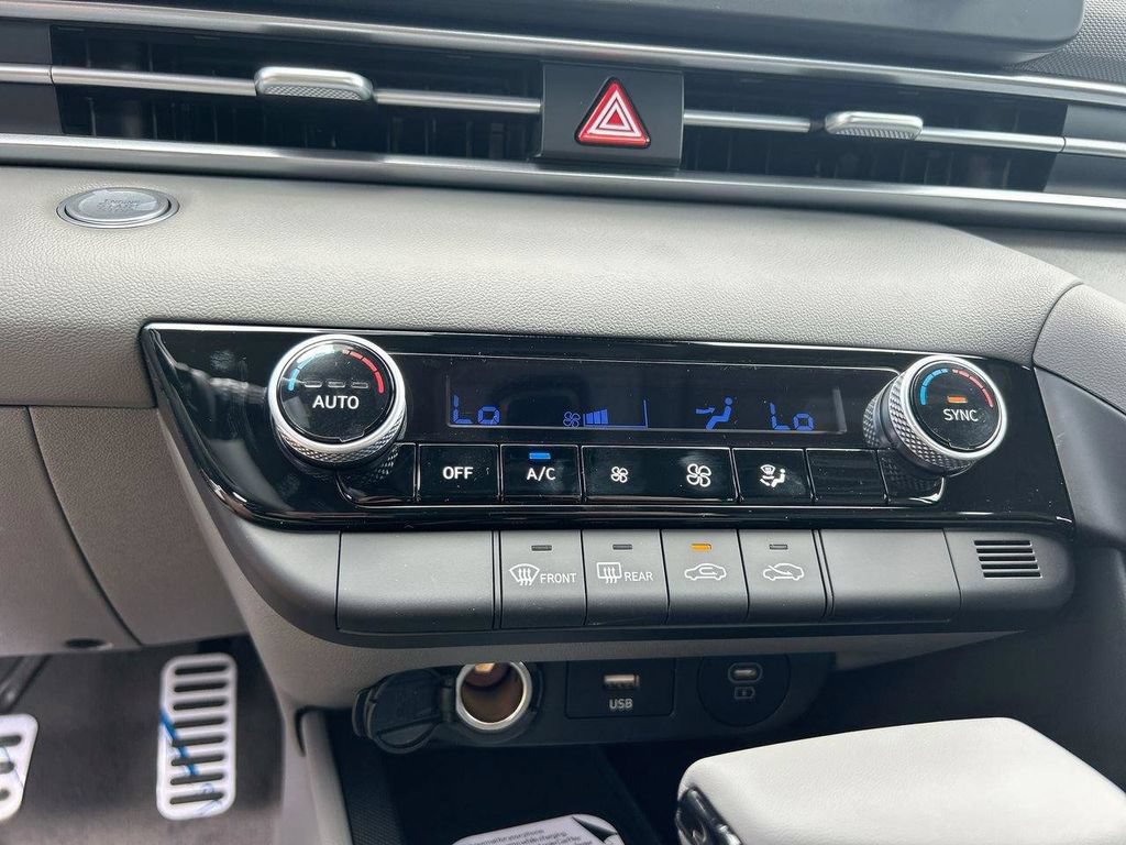 New 2026 Hyundai Elantra Sport FWD image 24