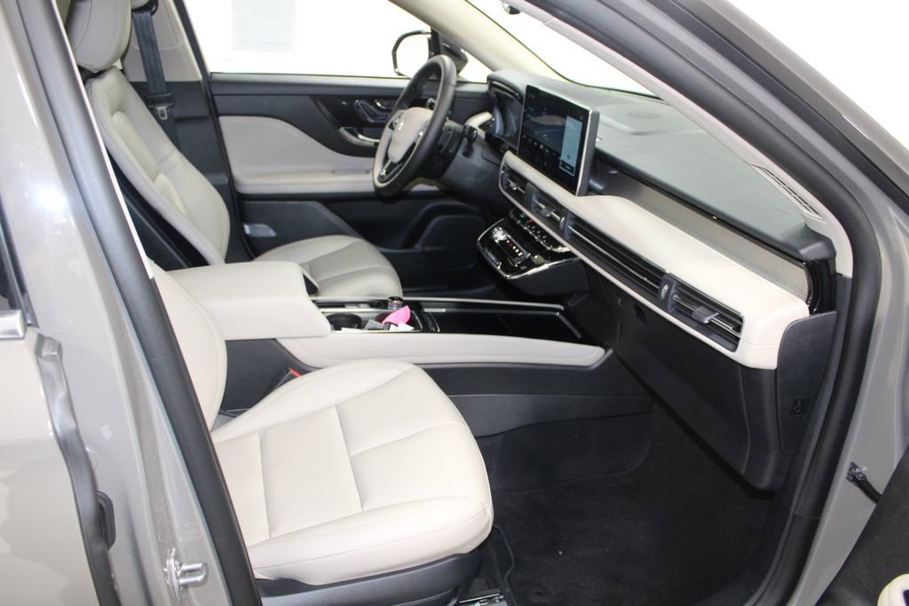 New 2026 Lincoln Corsair Premiere image 28