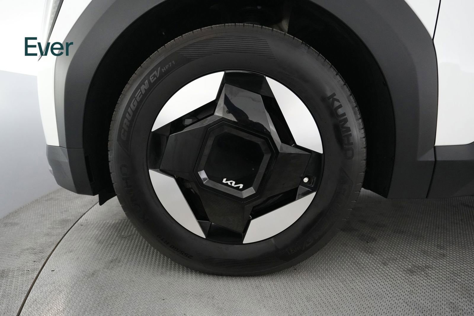 Used 2024 Kia EV9 Light Long Range RWD image 19