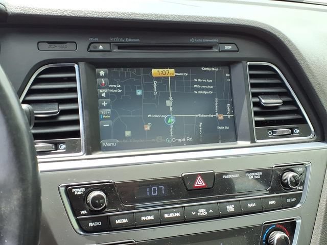Used 2016 Hyundai Sonata Limited w/ Option Group 05 FWD image 15