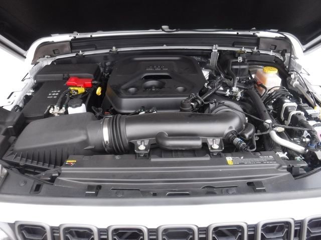 Used 2025 Jeep Wrangler Sport image 11