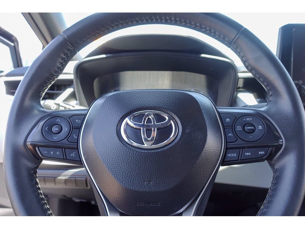 Used 2025 Toyota Corolla SE FWD image 13