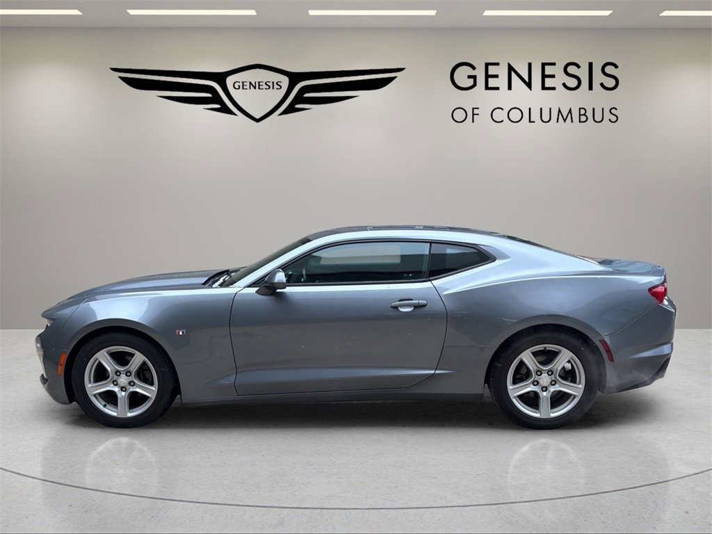 Used 2020 Chevrolet Camaro LT image 2