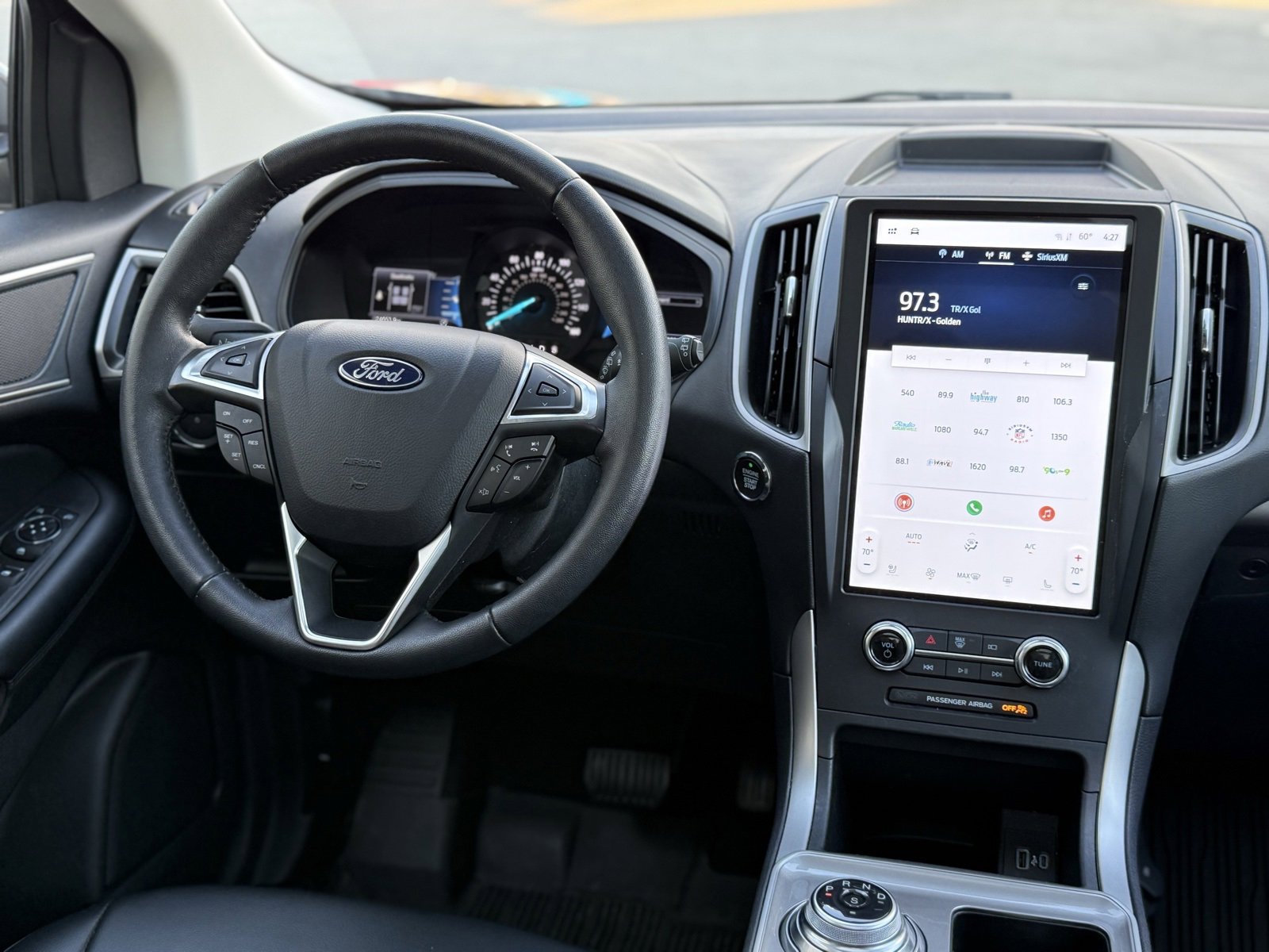 Used 2024 Ford Edge SEL w/ Convenience Package image 17