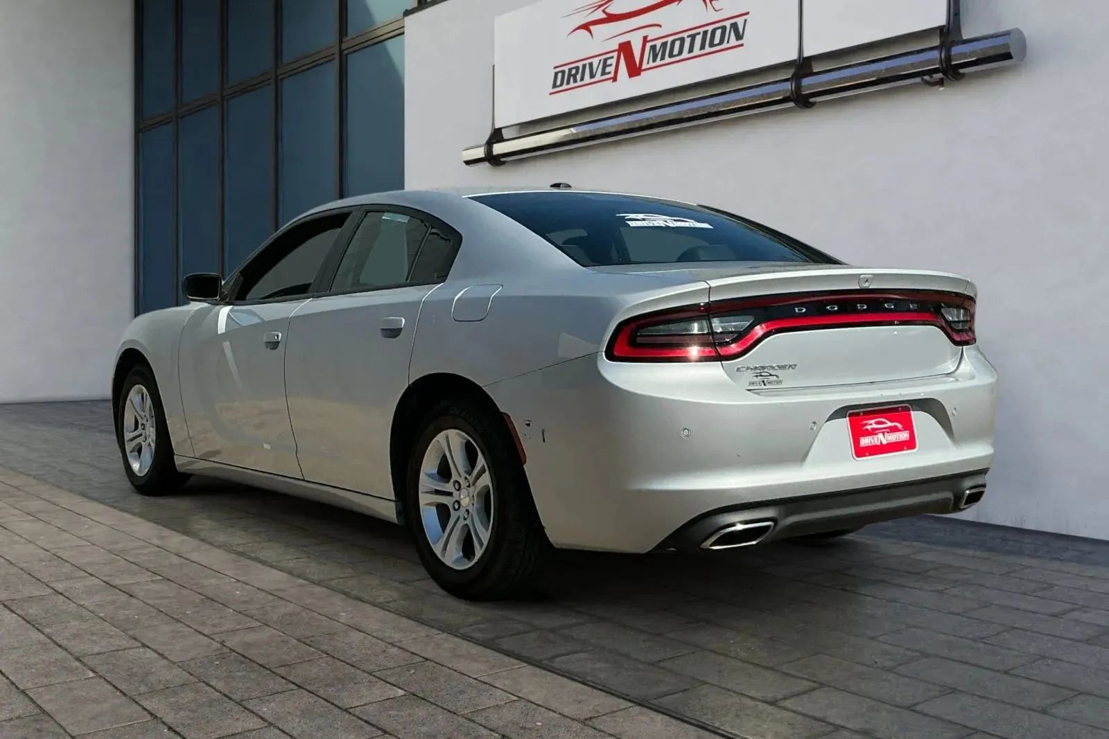 Used 2021 Dodge Charger SXT w/ Leather Interior Group image 6