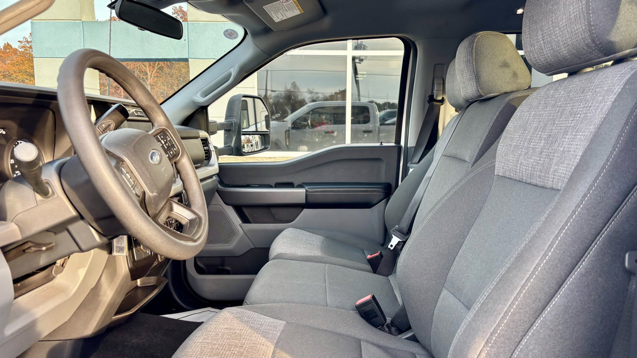 Used 2025 Ford F350 XLT image 15