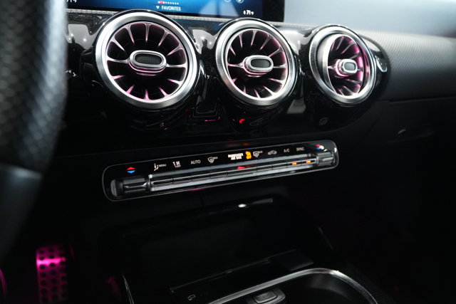 Used 2021 Mercedes-Benz A 35 AMG 4MATIC image 21