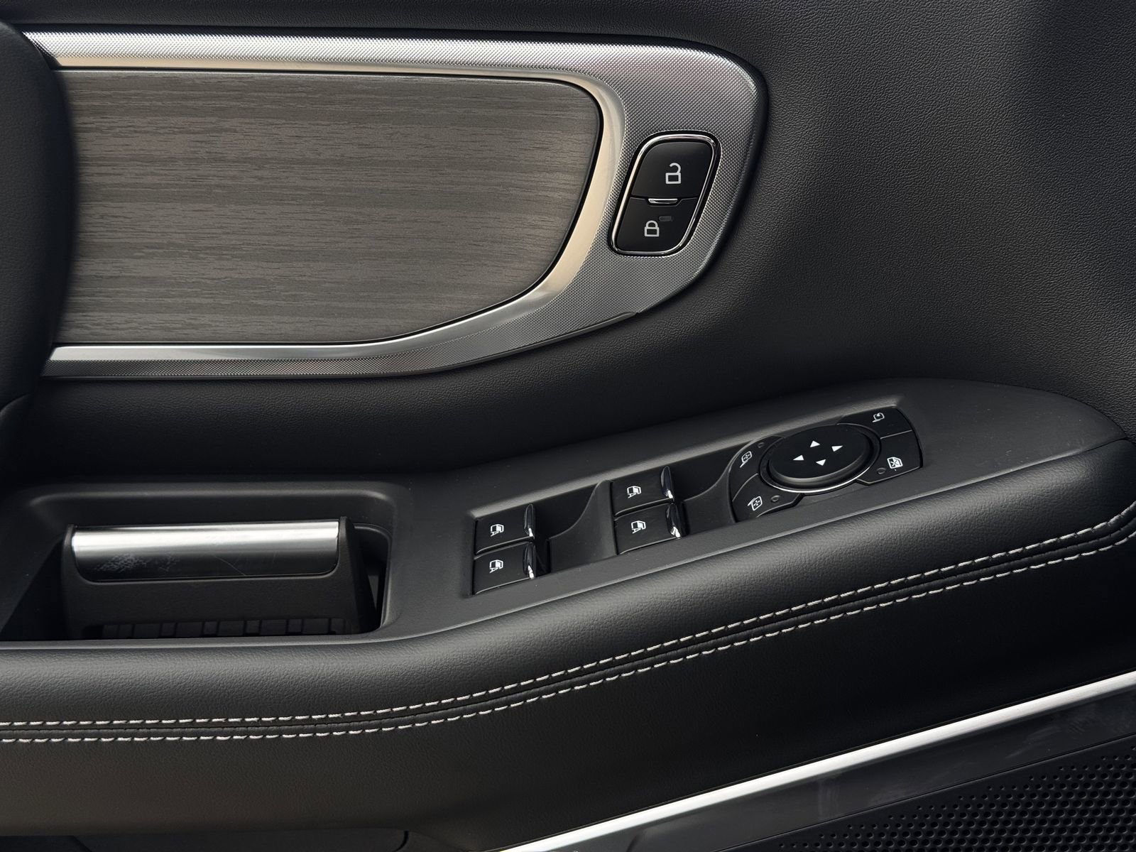 New 2026 Ford Expedition Platinum image 18