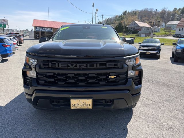 Used 2025 Chevrolet Silverado 1500 Custom image 2
