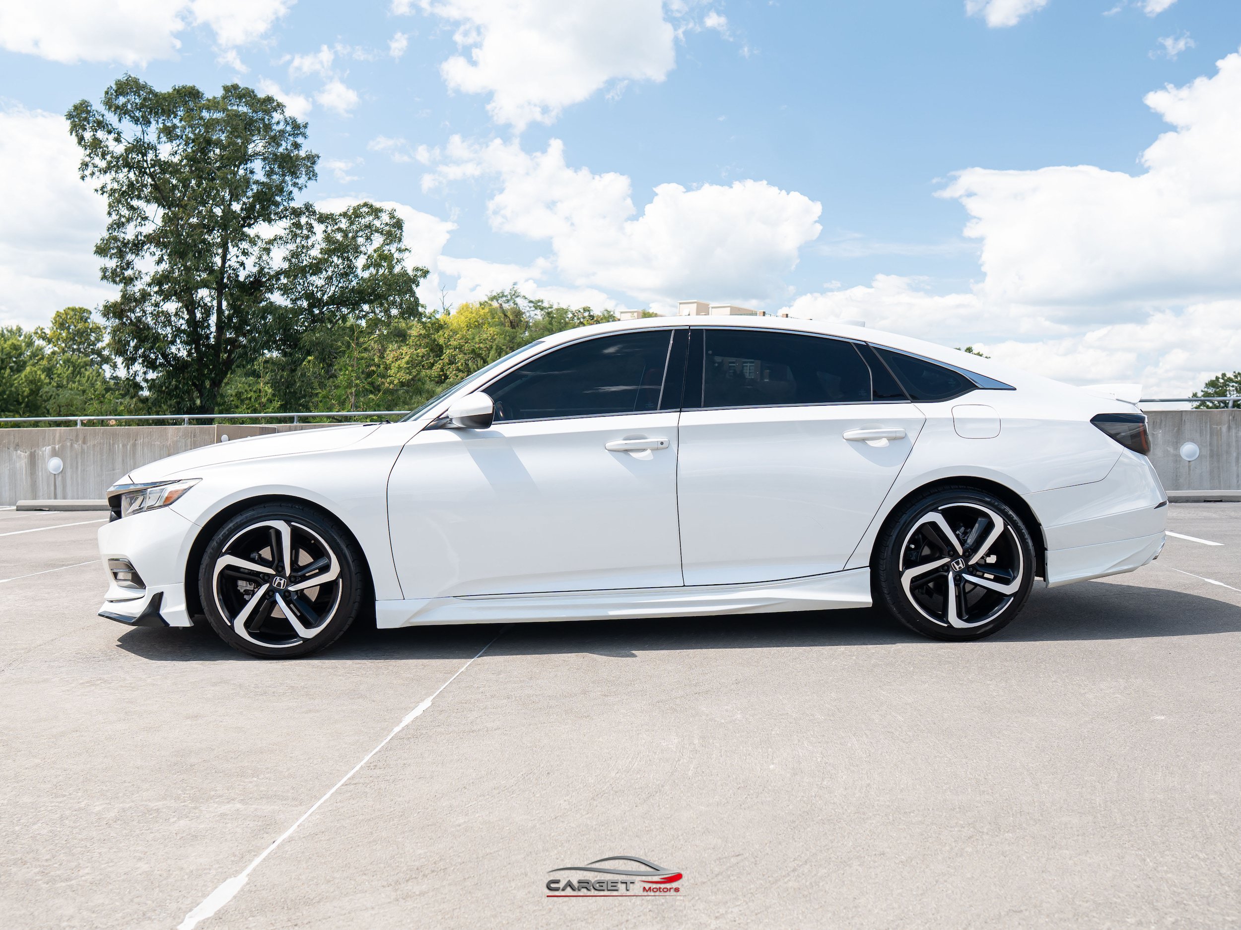 Used 2018 Honda Accord Sport image 4