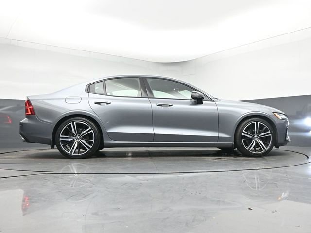 Used 2021 Volvo S60 T5 R-Design image 16