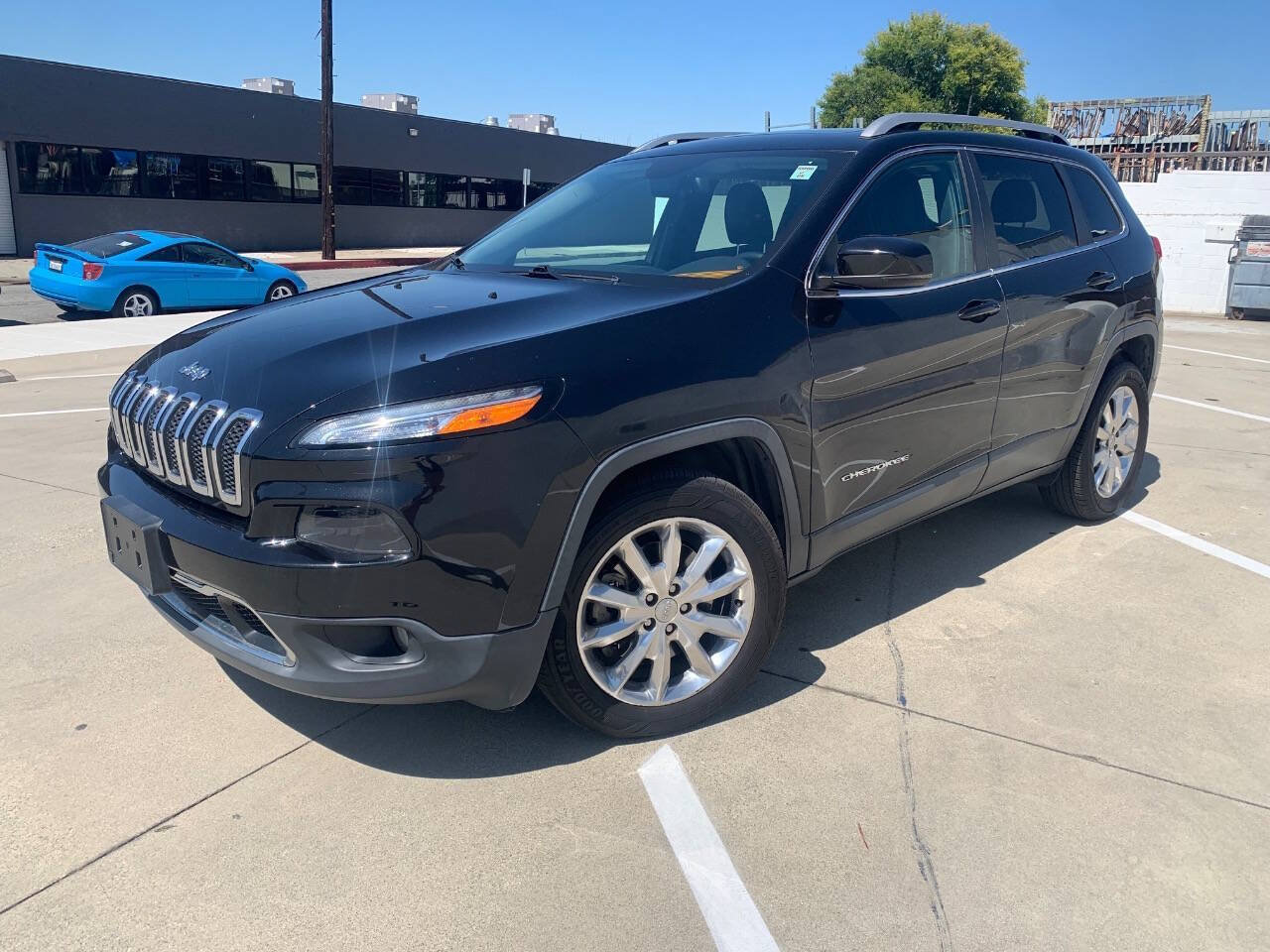 Used 2016 Jeep Cherokee Limited FWD image 4