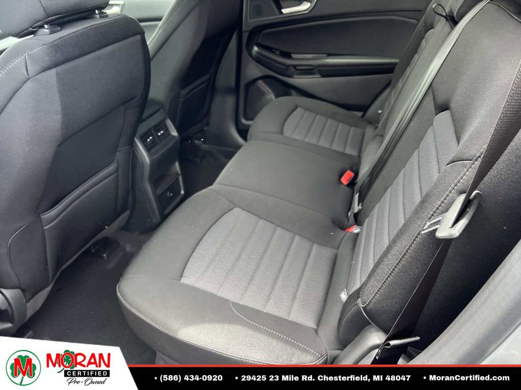 Used 2024 Ford Edge SE AWD/4WD image 12