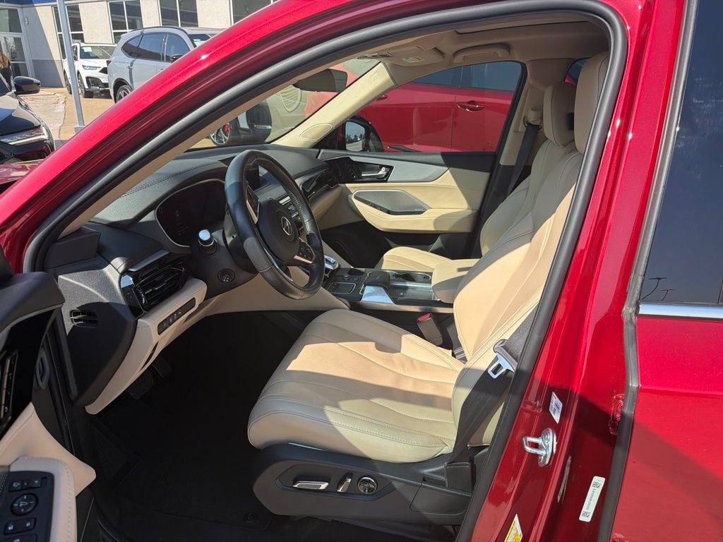 Used 2024 Acura MDX w/ Technology Package FWD image 5