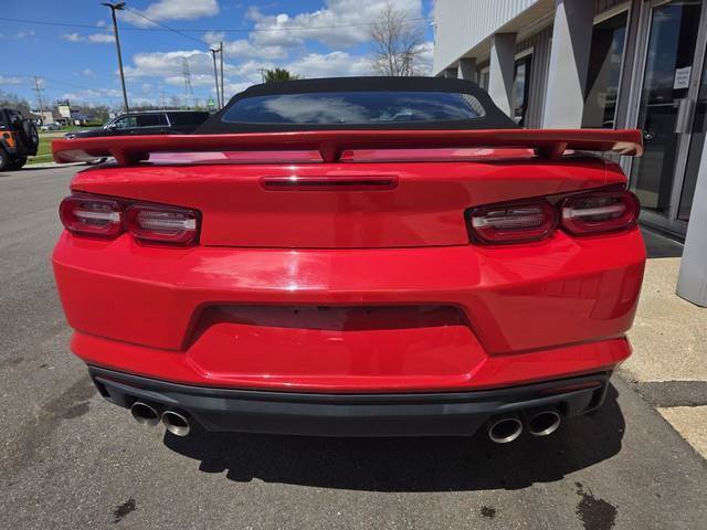 Used 2023 Chevrolet Camaro LT RWD image 6