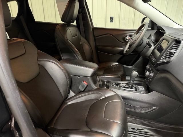 Used 2021 Jeep Cherokee Latitude Plus FWD image 27