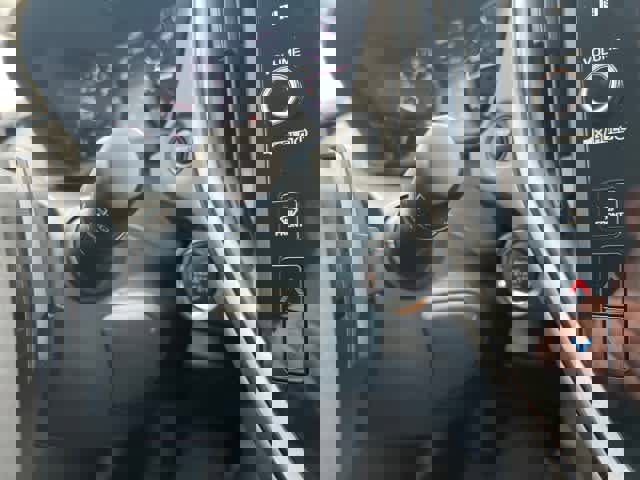 Used 2025 Subaru Crosstrek 2.5i Limited w/ Crosstrek Mirror Package image 29