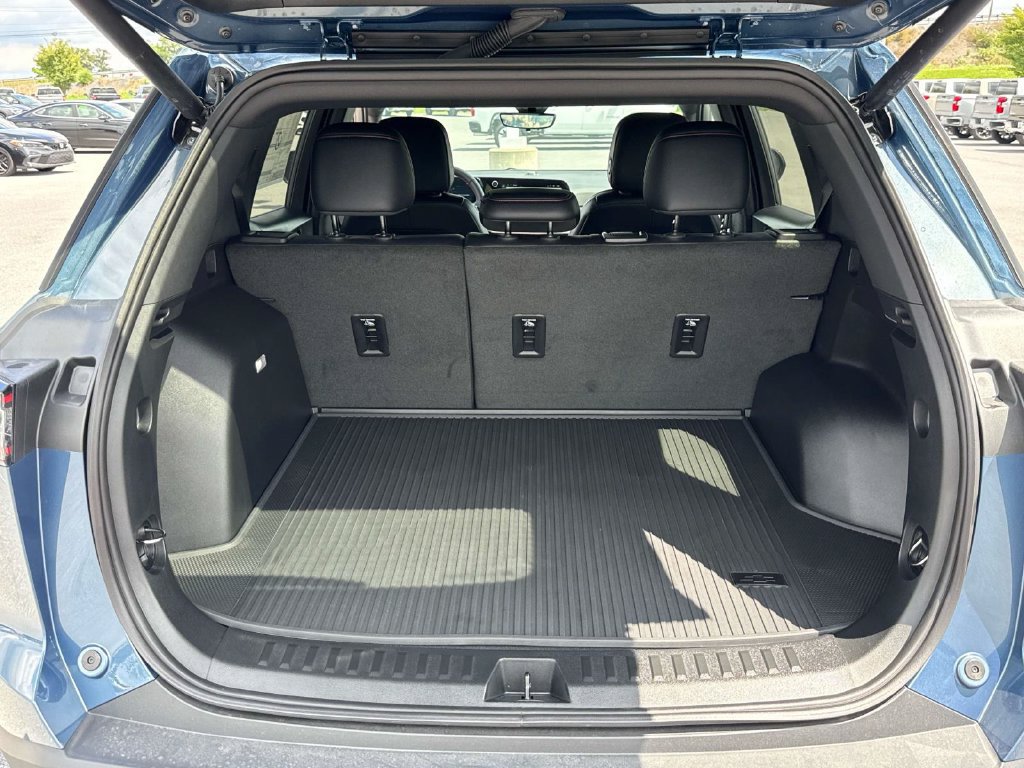 New 2027 Chevrolet Equinox RS w/ Safety and Technology Package AWD/4WD image 11