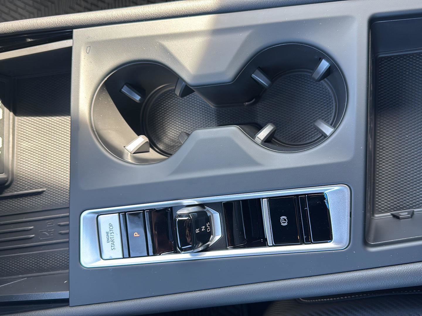 New 2026 Volkswagen Atlas Cross Sport SE image 17