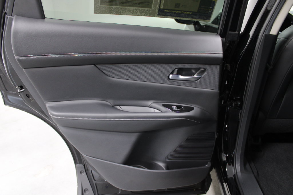 Used 2025 Nissan Murano SL AWD/4WD image 19