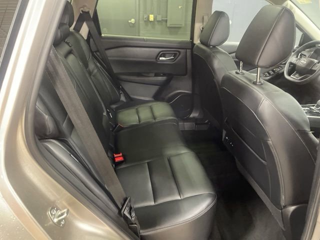 Certified 2025 Nissan Rogue SL w/ Tech Package image 30