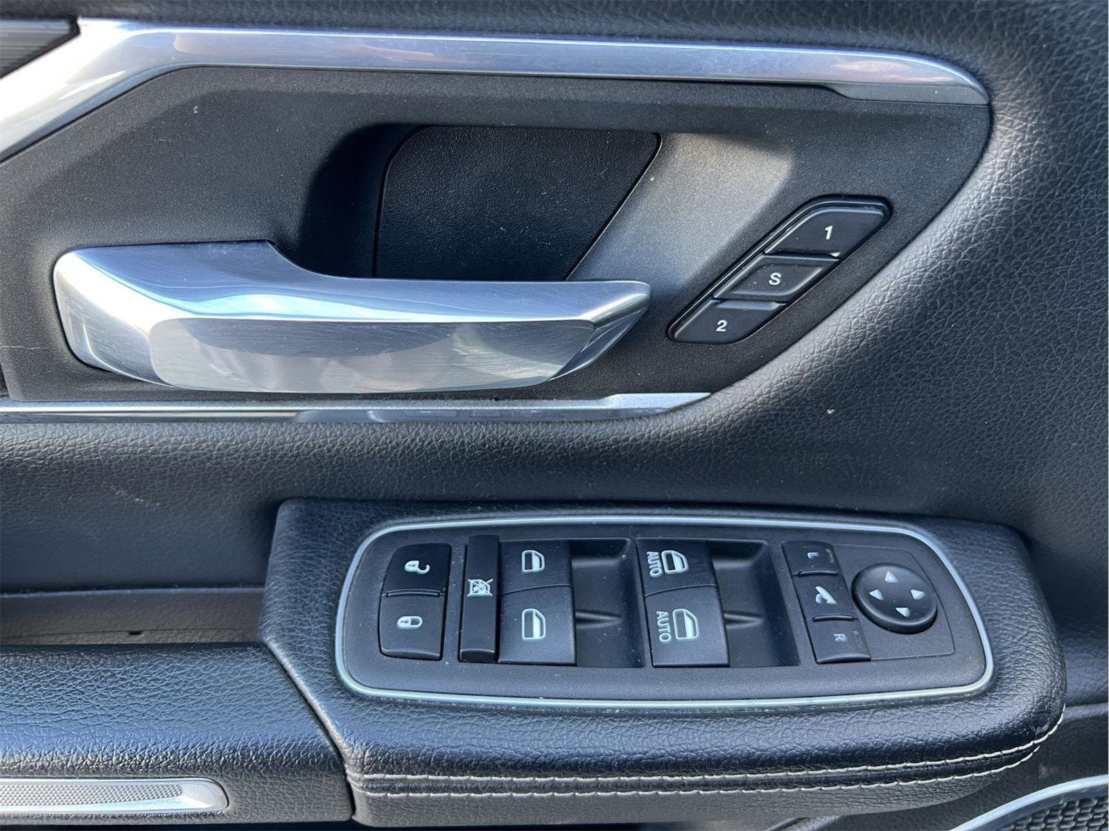 Used 2023 RAM 1500 Laramie image 12