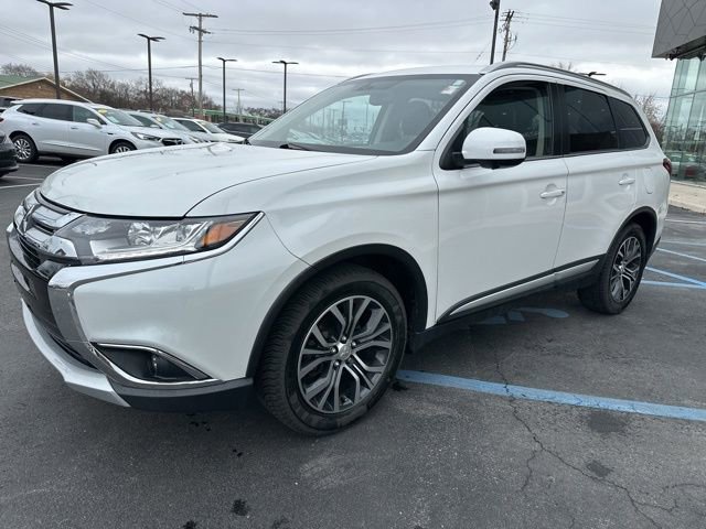 Used 2018 Mitsubishi Outlander SEL image 24