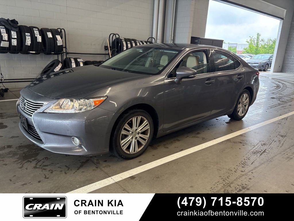 Used 2015 Lexus ES 350 w/ Premium Package FWD image 3