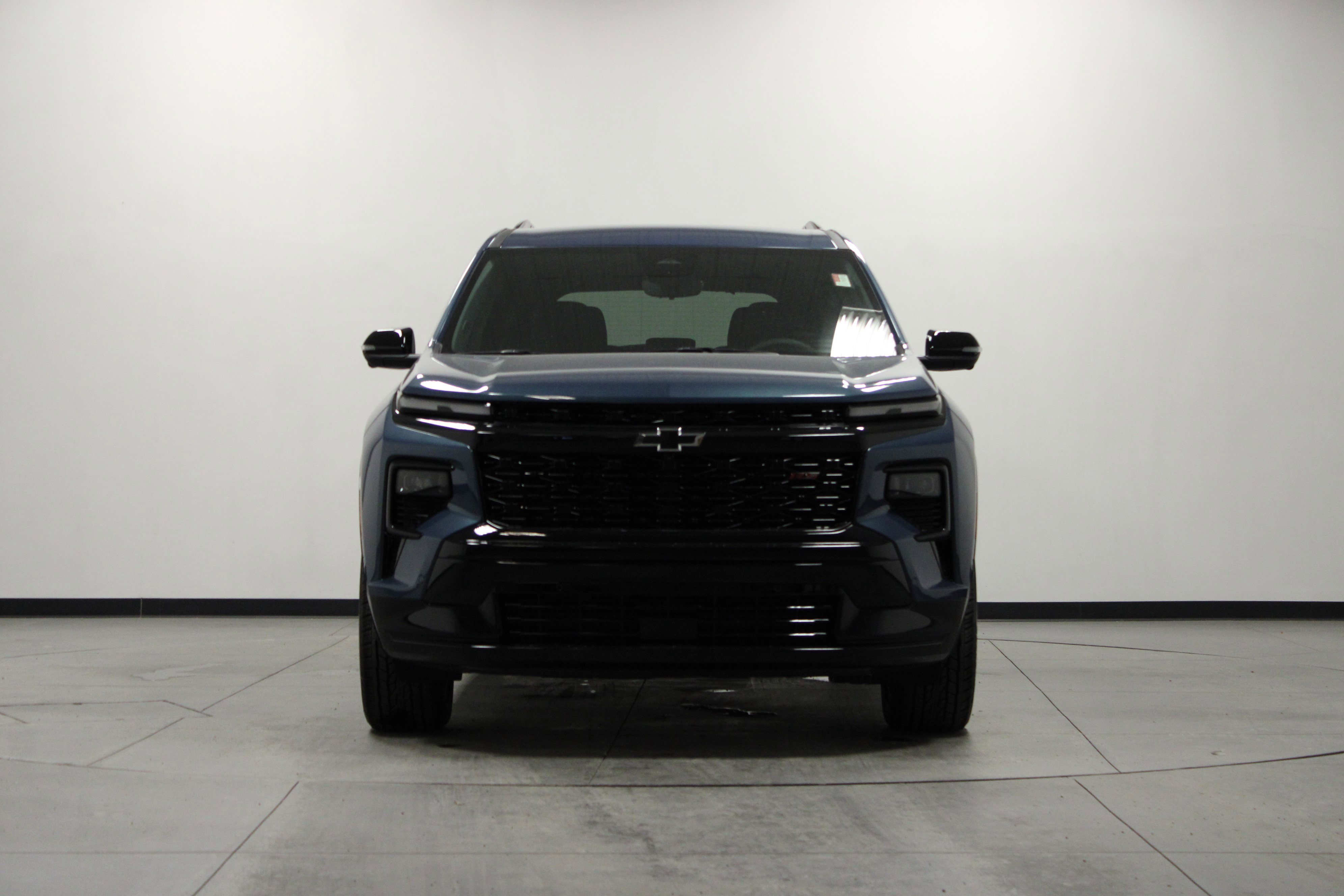 Used 2025 Chevrolet Traverse RS w/ LPO, Floor Liner Package image 9