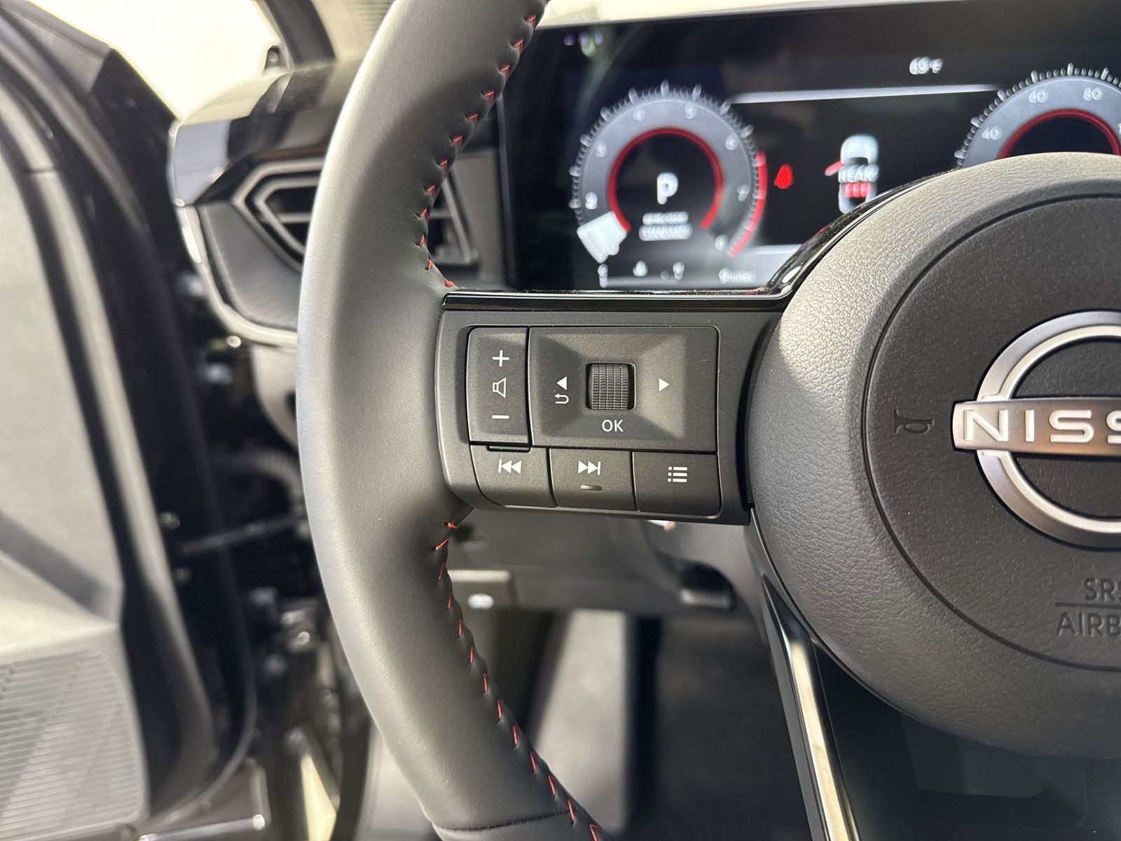 New 2025 Nissan Kicks SR w/ Illumination Package image 12