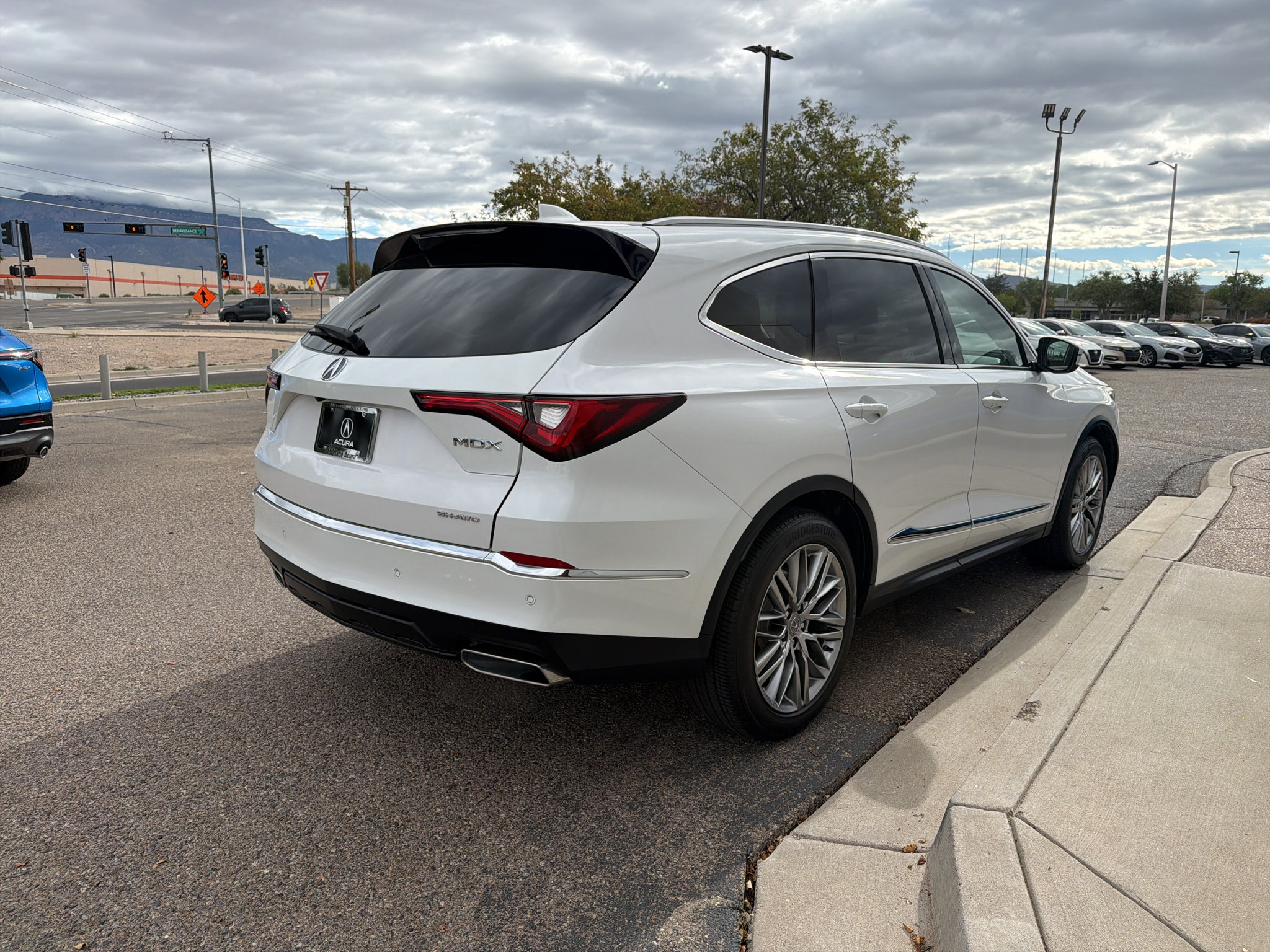 Certified 2024 Acura MDX w/ Advance Package AWD/4WD image 6
